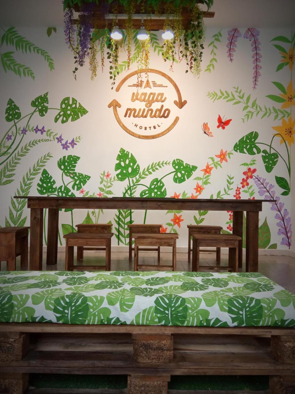 Hostel Vagamundo Los Llanos De Aridane Ngoại thất bức ảnh